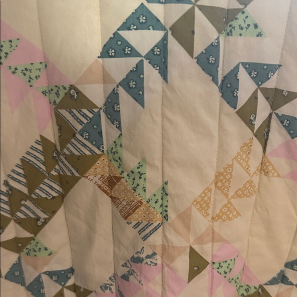 Universal Thread Quilted Jacket in Cream and Green - Picture 4 of 5